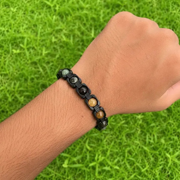 Money_Magnet_Metal_Frame_Bracelet_Black