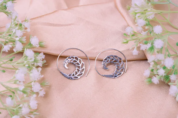 Folio_Open_Hoops_Silver