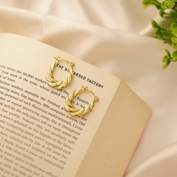 Twisted_Hoops_Default_Title