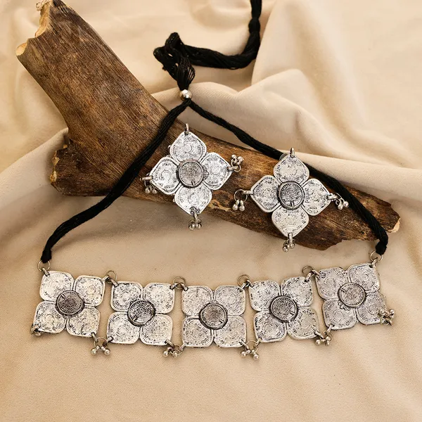Ayat_Oxidized_Choker_Set_Default_Title