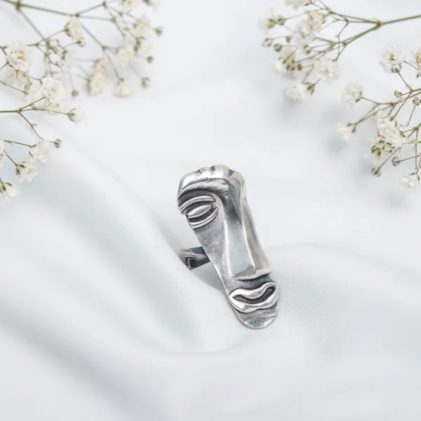 Muse_Face_Ring_Silver