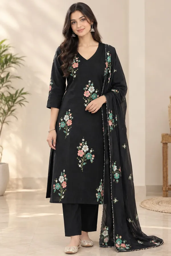 Black_Embroidery_Suit