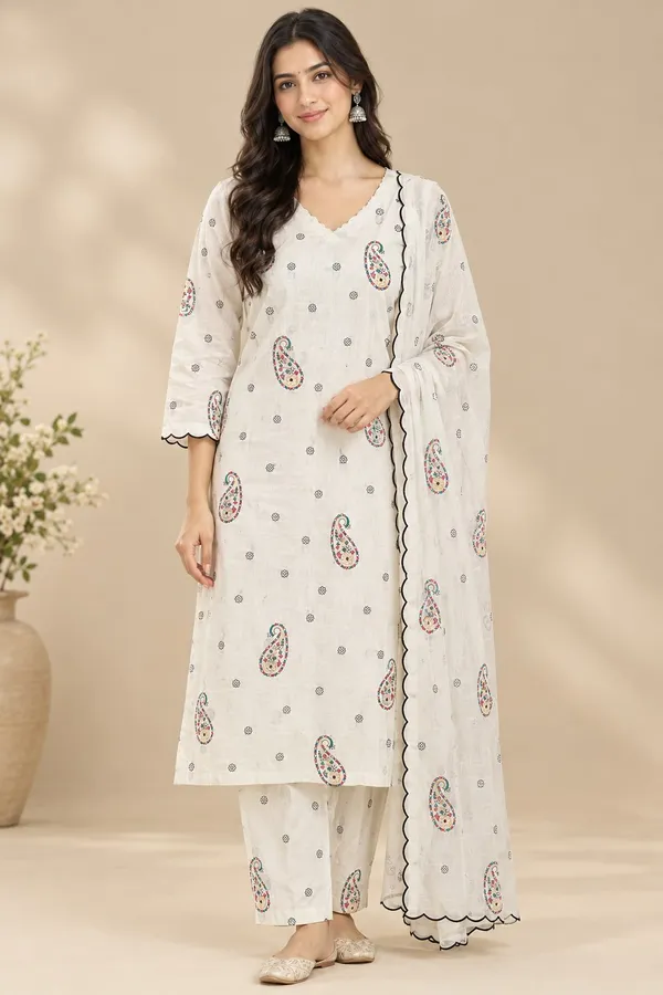 White_Embroidery_Suit