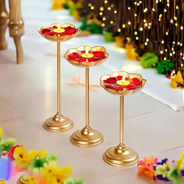 Gold_Tone_Festive_Lotus_Design_Diya_Stand_Set