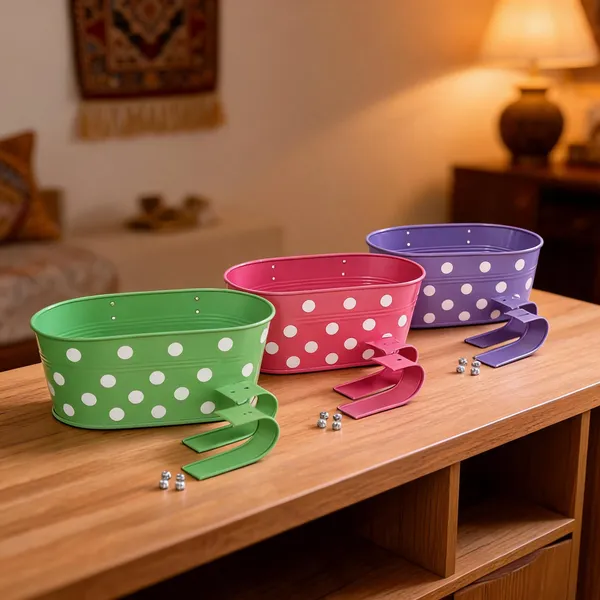 Metal_Polka_Dot_Hanging_Planter_Set