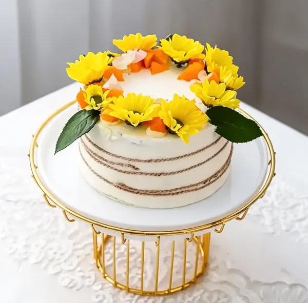 Metal_Gold_Tone_Pedestal_Cake_Stand