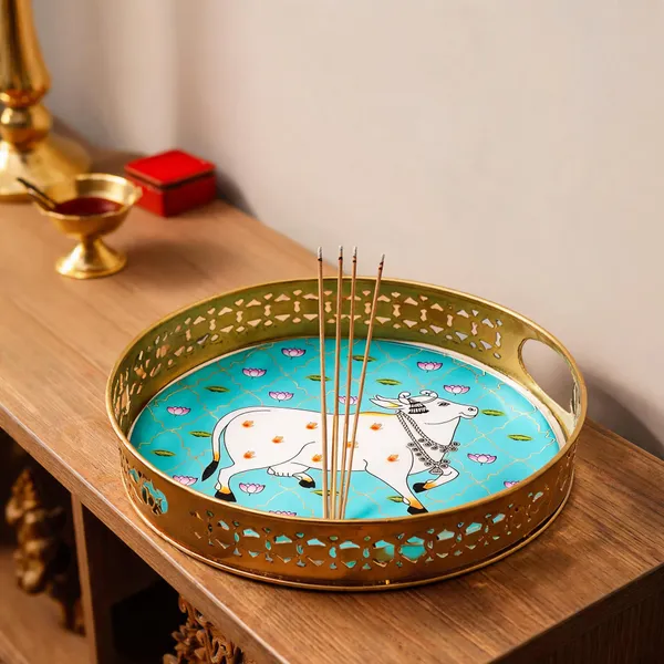 Metal_Meenakari_Cow_Motif_Decorative_Tray