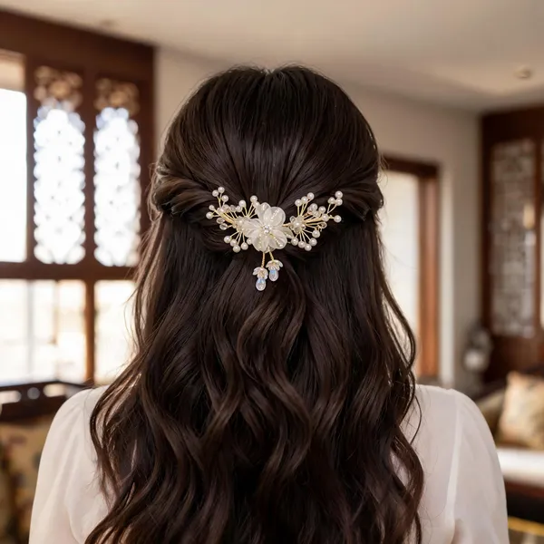 White_Acrylic_Faux_Pearl_Floral_Bridal_Hair_Vine_For_Women