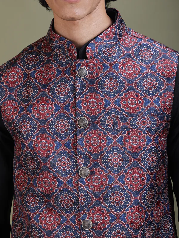 Men_Ethnic_Printed_Jacquard_Nehru_Jacket