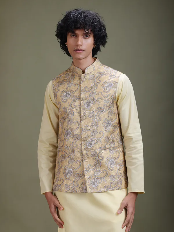 Men_Paisley_Printed_Jacquard_Nehru_Jacket