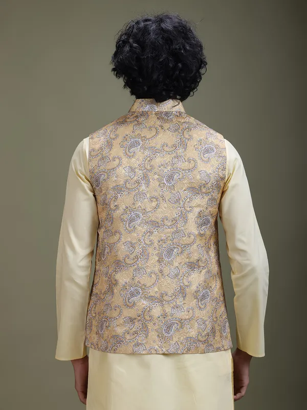 Men_Paisley_Printed_Jacquard_Nehru_Jacket