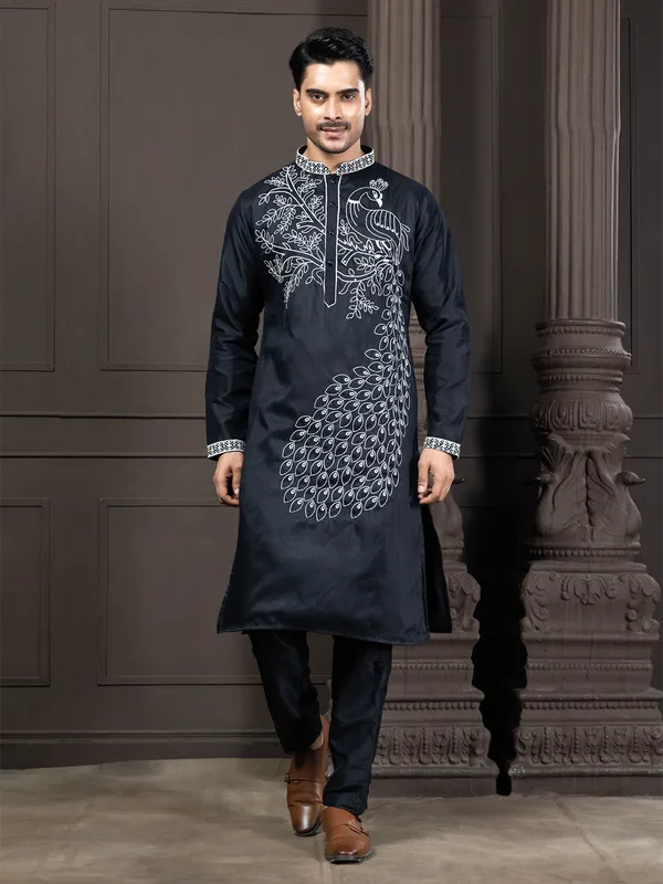Ethnic_Motif_Embroidery_Kurta_With_Pant_Style_Pyjama
