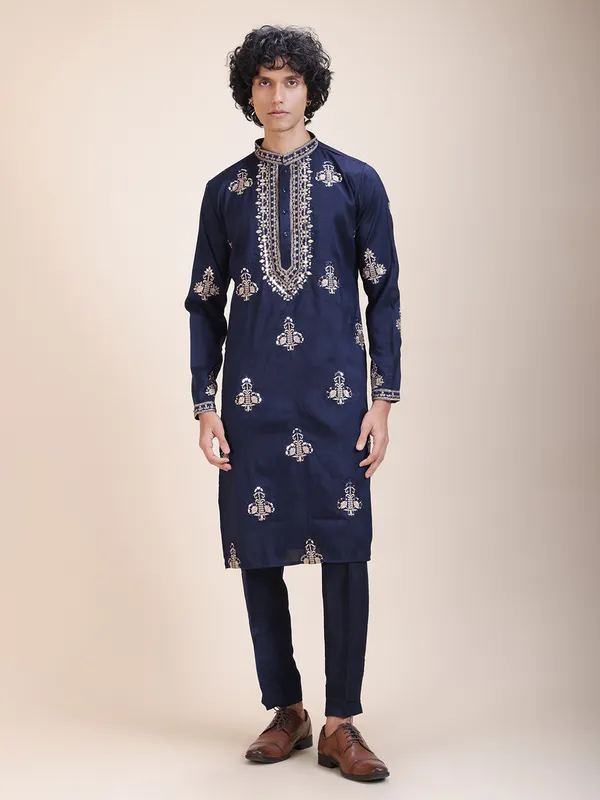 Embroidered_Mandarin_Collar_Real_Mirror_Work_Kurta_&_Pyjama_Set