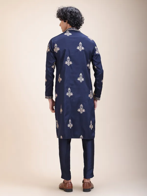 Embroidered_Mandarin_Collar_Real_Mirror_Work_Kurta_&_Pyjama_Set
