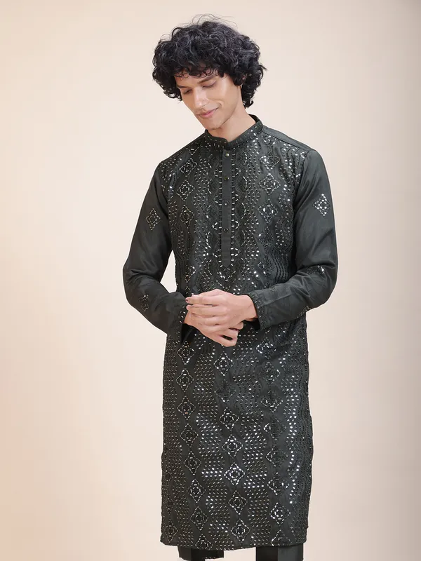 Embroidered_Mandarin_Collar_Real_Mirror_Work_Kurta_&_Pyjama_Set