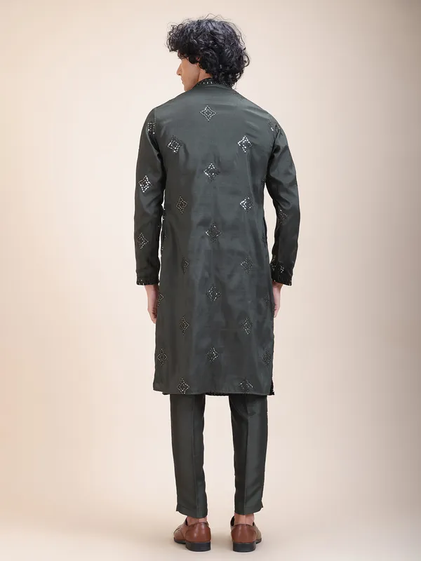 Embroidered_Mandarin_Collar_Real_Mirror_Work_Kurta_&_Pyjama_Set