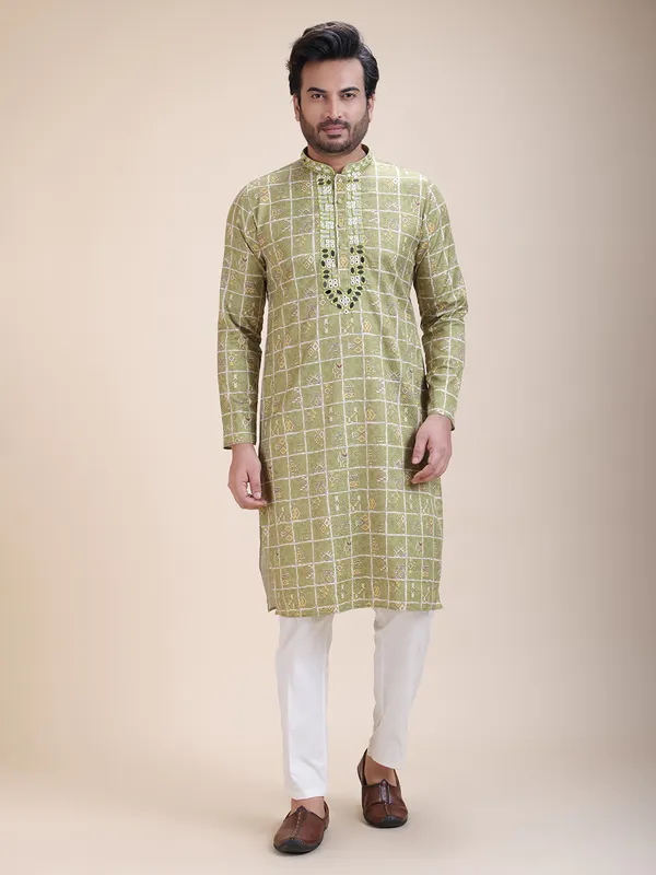 Embroidered_Mandarin_Collar_Real_Mirror_Work_Printed_Kurta