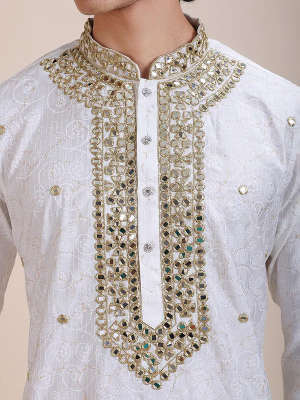 Embroidered_Mandarin_Collar_Real_Mirror_Work Ethnic_Printed_kurta