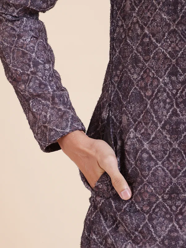 Men_Abstract_Printed_Shimmer_Thread_Work_Kurta