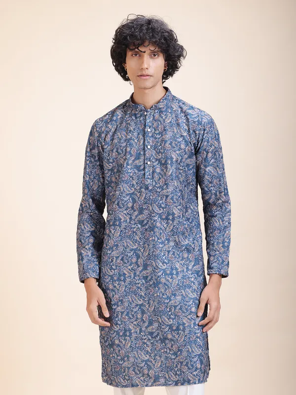 Men_Floral_Printed_Shimmer_Thread_Work_Kurta