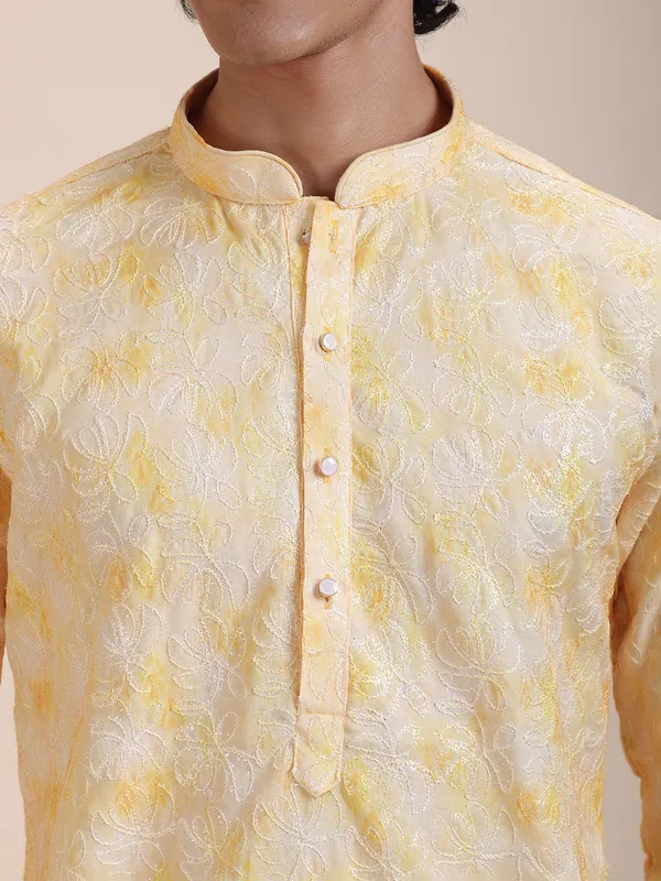 Men_Floral_Printed_Shimmer_Thread_Work_Kurta