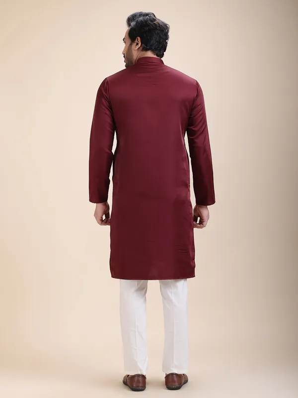 Men_Tape_Work_Embellished_Zipper_Kurta