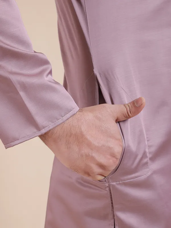 Men_Tape_Work_Embellished_Zipper_Kurta