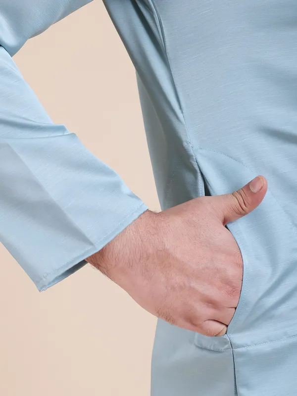Men_Tape_Work_Embellished_Zipper_Kurta