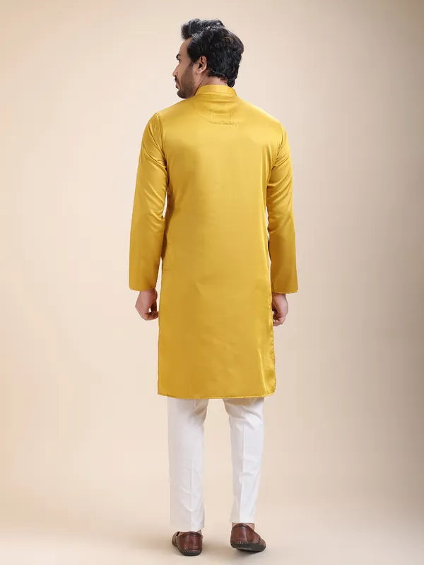 Men_Tape_Work_Embellished_Zipper_Kurta