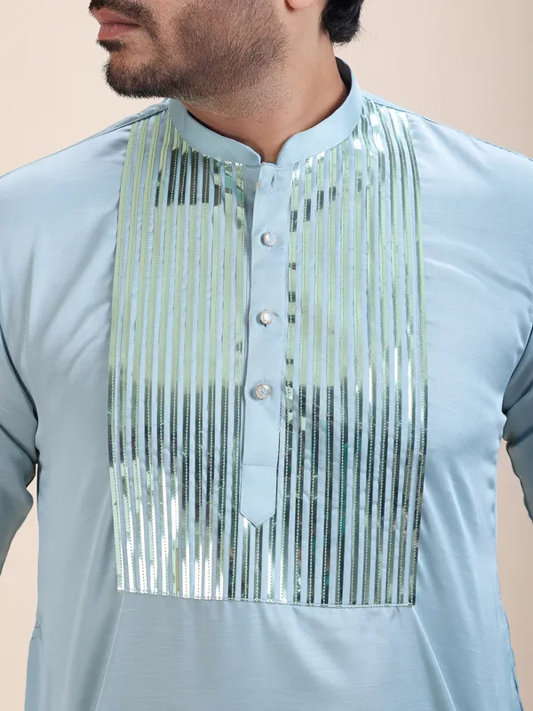 Men_Tape_Work_Embellished_Zipper_Kurta