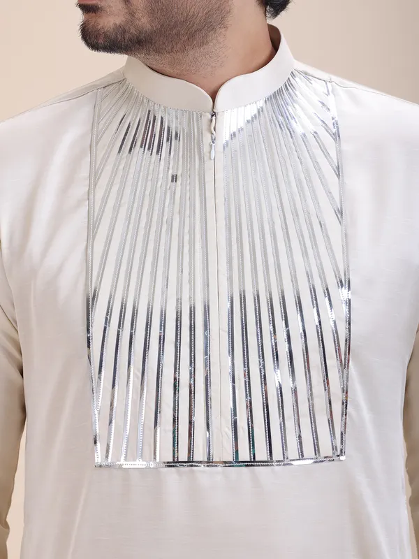 Men_Tape_Work_Embellished_Zipper__Kurta