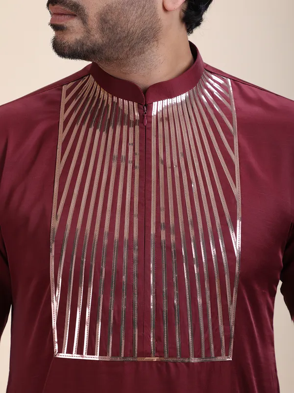 Men_Tape_Work_Embellished_Zipper_Kurta