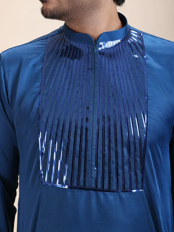 Men_Tape_Work_Embellished_Zipper_Kurta