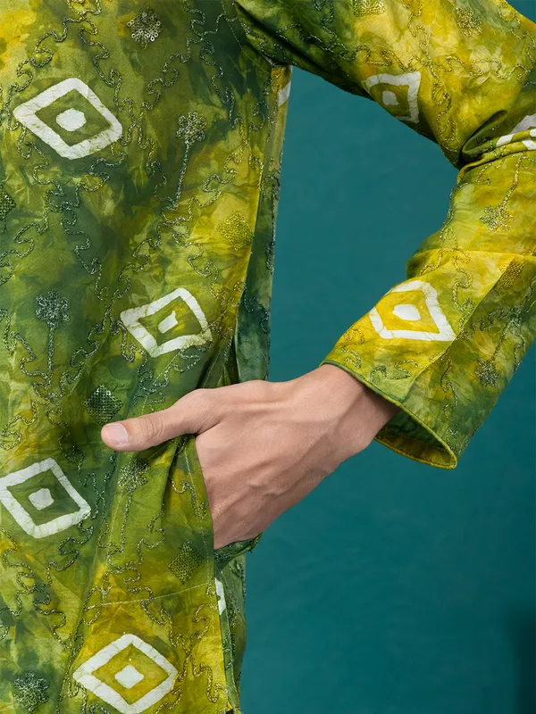 TIE_DYE_EMBROIDERY_KURTA_WITH_SEQUIN_DETAILING_AND_PRINT