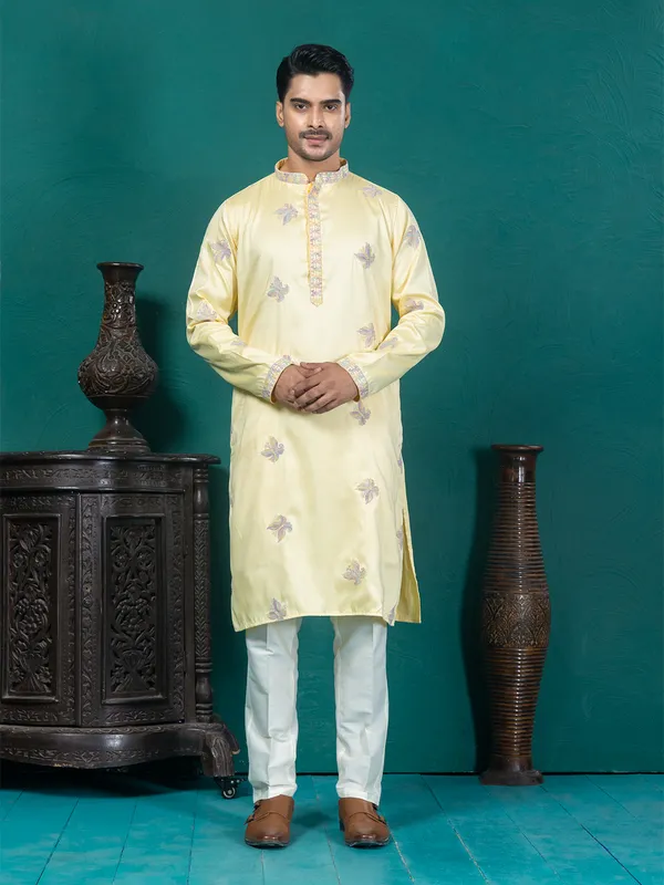 Ethnic_Motif_Embroidered_Kurta