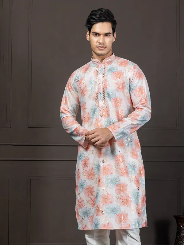 Ethnic_Motif_Printed_Kurta_With_Mirrorwork_Detailing