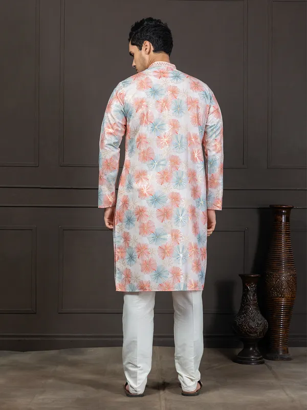 Ethnic_Motif_Printed_Kurta_With_Mirrorwork_Detailing