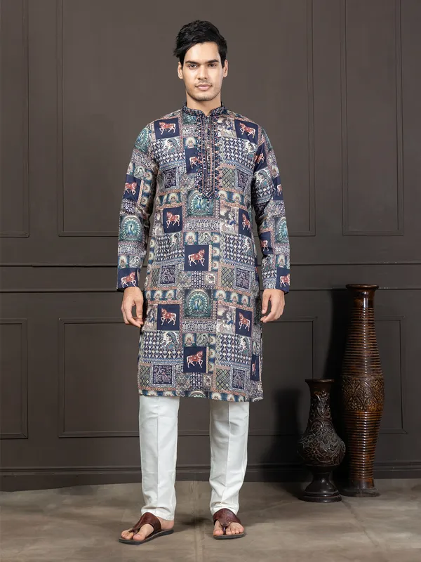 Ethnic_Motif_Printed_Kurta_With_Mirrorwork_Detailing