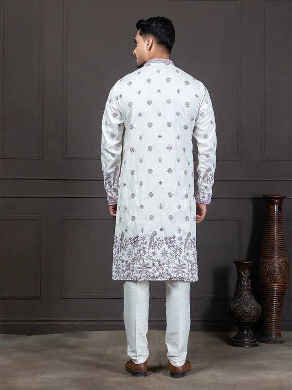 Ethnic_Motifs_Embroidered_Kurta