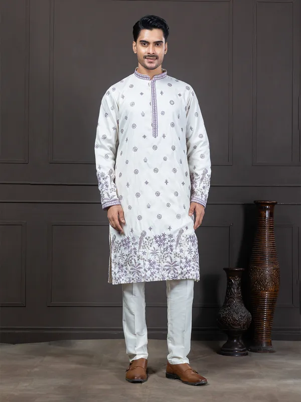 Ethnic_Motifs_Embroidered_Kurta