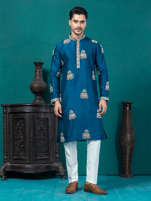 ETHNIC_MOTIF_IN_BEADS_AND_SEQUIN_EMBROIDERED_KURTA