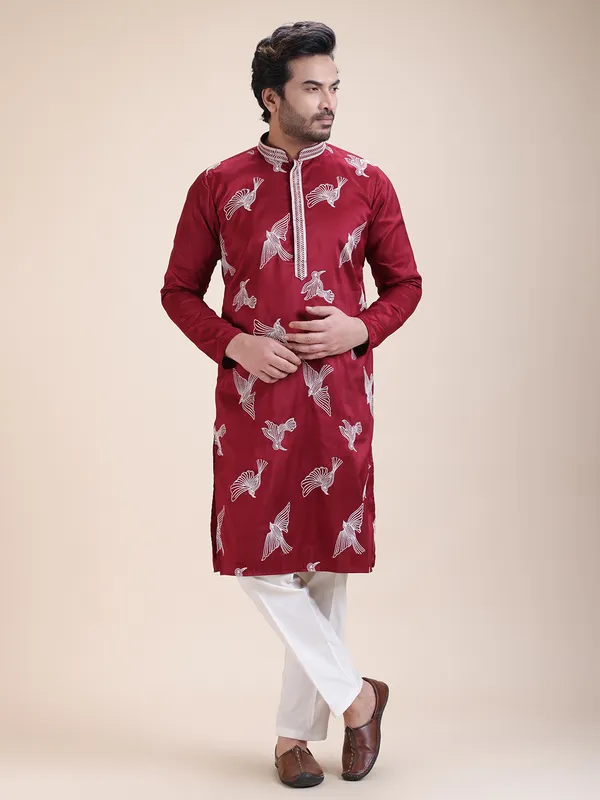 MEN_THREADWORK_EMBROIDERY_KURTA