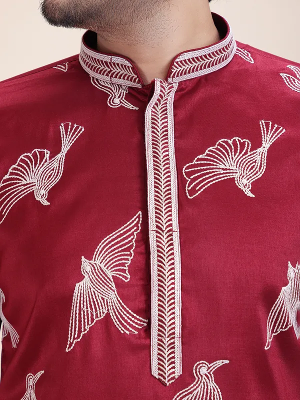 MEN_THREADWORK_EMBROIDERY_KURTA