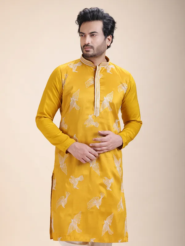 Men_Threadwork_Embroidery_Kurta