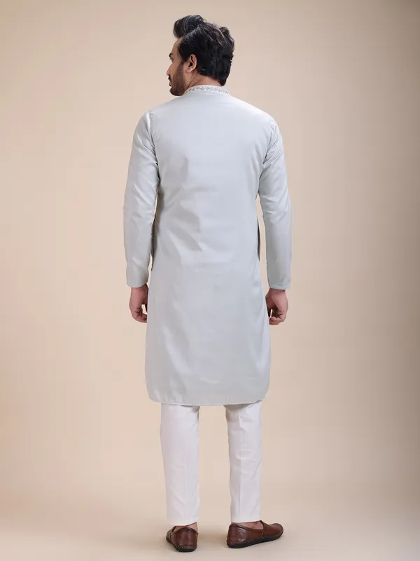 Men_Thread_Sequin_Embroidered_Kurta