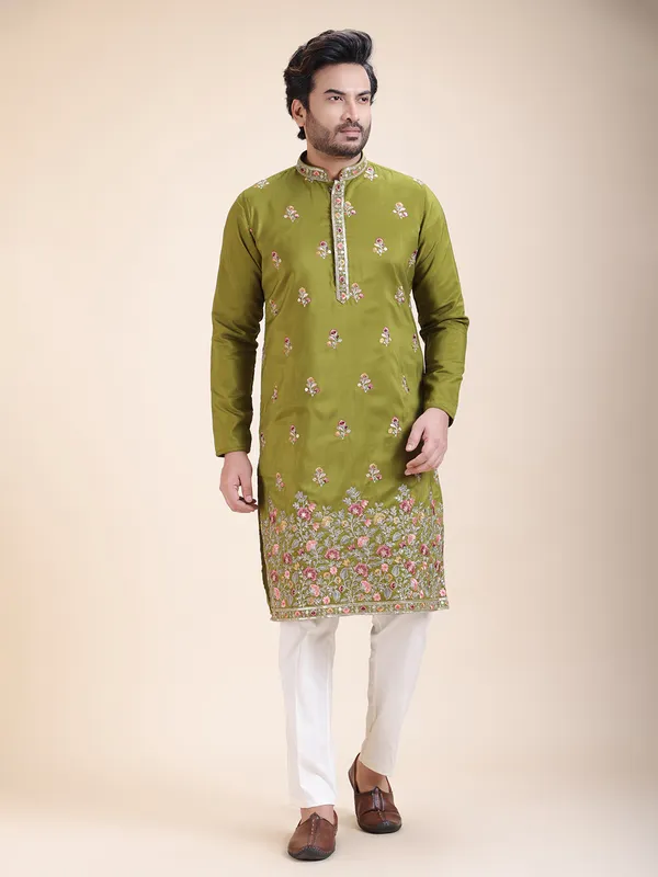 Ethnic_Embroidery_Sequence_Jari_Men_Full_Sleeves_Kurtas
