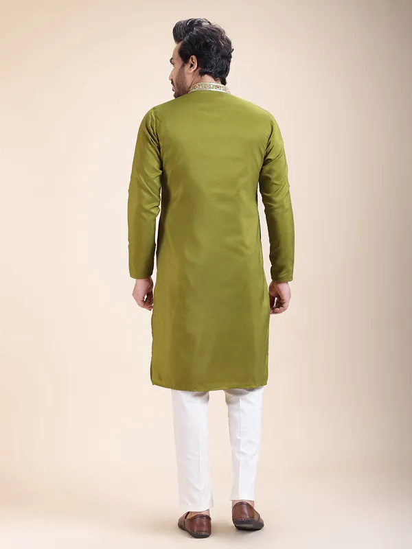 Ethnic_Embroidery_Sequence_Jari_Men_Full_Sleeves_Kurtas