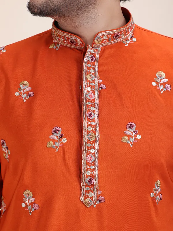 Ethnic_Embroidery_Sequence_Jari_Men_Full_Sleeves_Kurtas