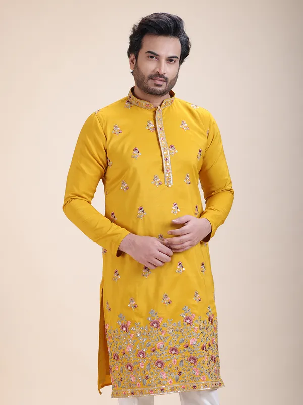 Ethnic_Embroidery_Sequence_Jari_Men_Full_Sleeves_Kurtas