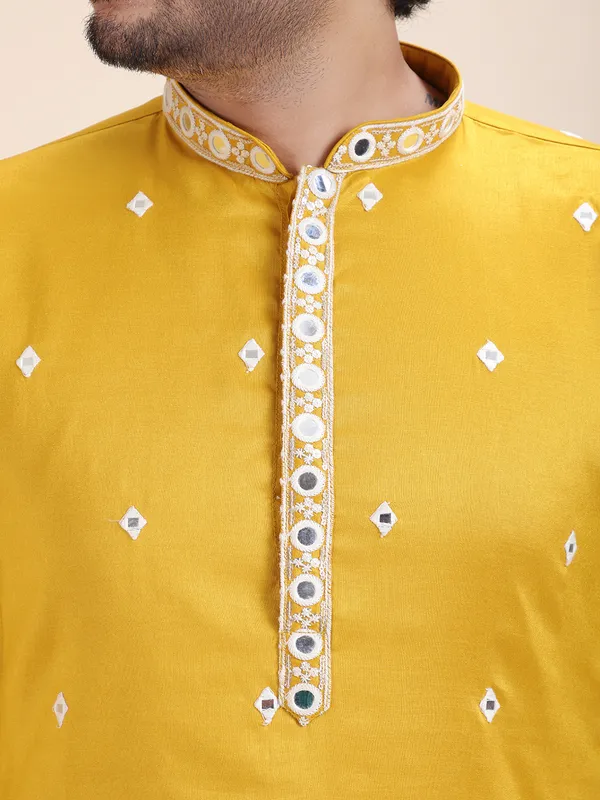 Ethnic_Embroidery_Mirrorwork_Men_Full_Sleeves_Kurtas